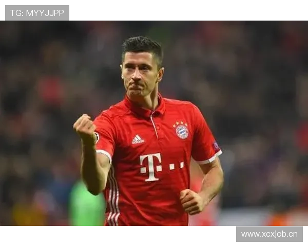 莱万与伊布：中锋终结效率及战术角色对比分析