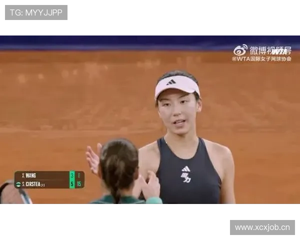 王欣瑜赛前啃鸡腿，教练在场边急得直跺脚