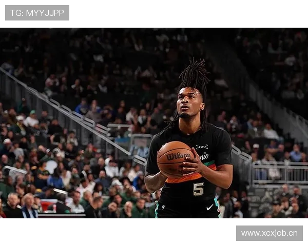 斯蒂芬·卡斯尔无球跑位撕裂换防比上季更致命