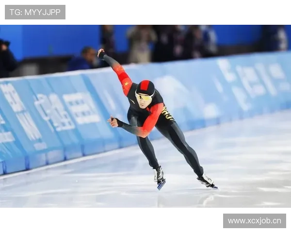 高亭宇训练完直接拎两袋冰块回家泡澡，这谁顶得住